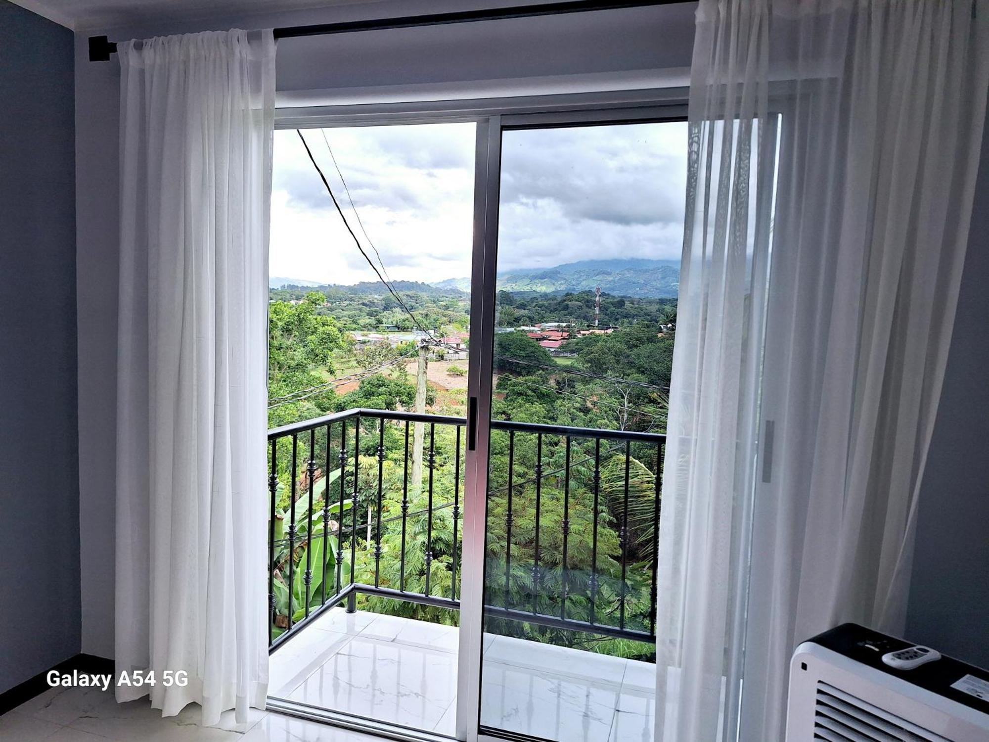 Хостел Vistas Del Sol-Casa Victoria San Isidro De El General Экстерьер фото